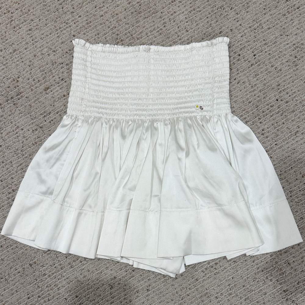 🤍💛NATURAL LIFE White Smocked High-Waist Skort